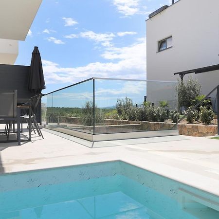Brand New Apartment With Private Pool Нивице Экстерьер фото