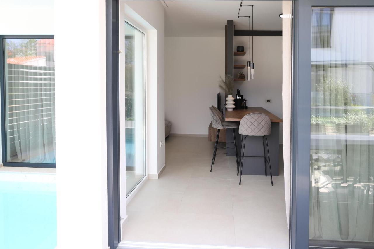 Brand New Apartment With Private Pool Нивице Экстерьер фото